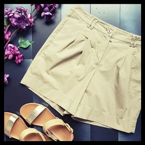 Brooks Brothers Light Olive Pleated Short